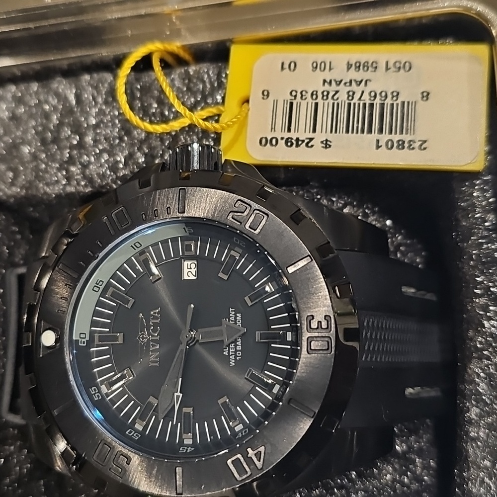 Invicta Black and Silver Dive Watch - Picture 6 of 6